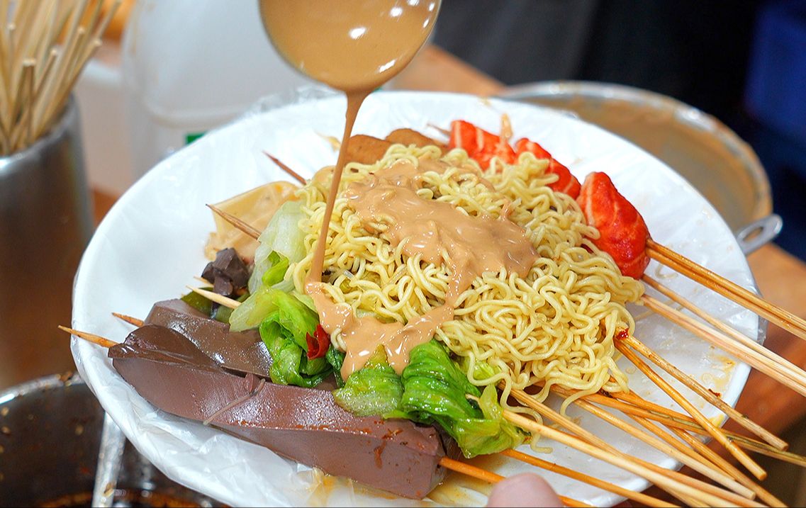 Some people say that Beijing is a food desert, but I eat 10 meals a day (including soybean juice...